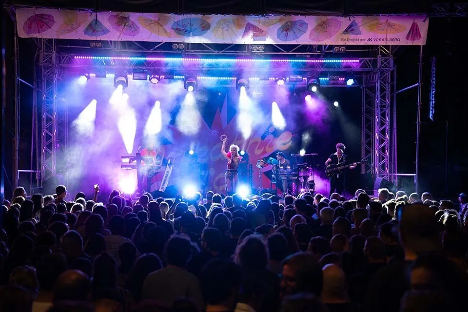 Ankathie Koi auf der Schaffarei Bühne