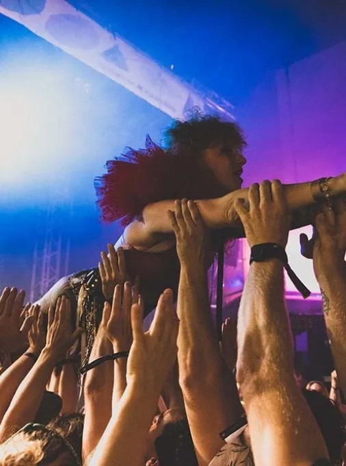 Stage Diving Ankathie Koi