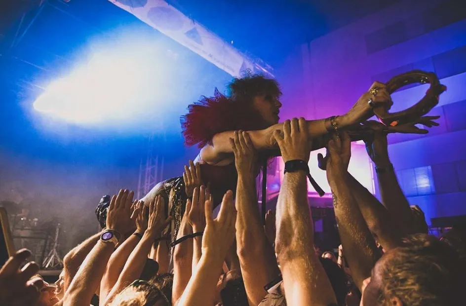 Stage Diving Ankathie Koi