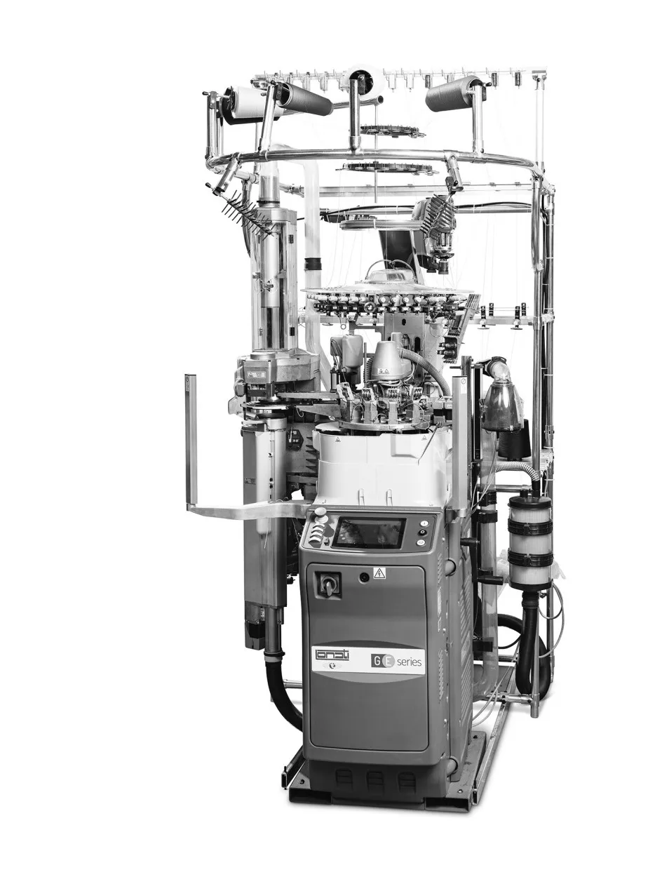 Eine moderne Strickmaschine