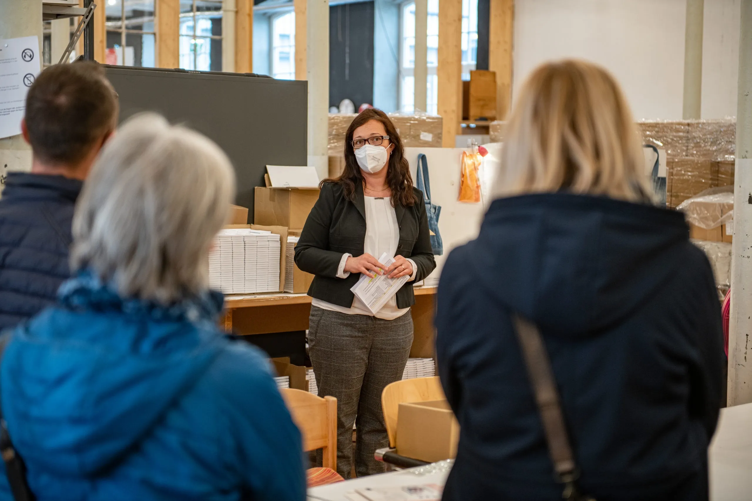In der Werkstatt von Carla - Begrüßung durch Frau Petermann