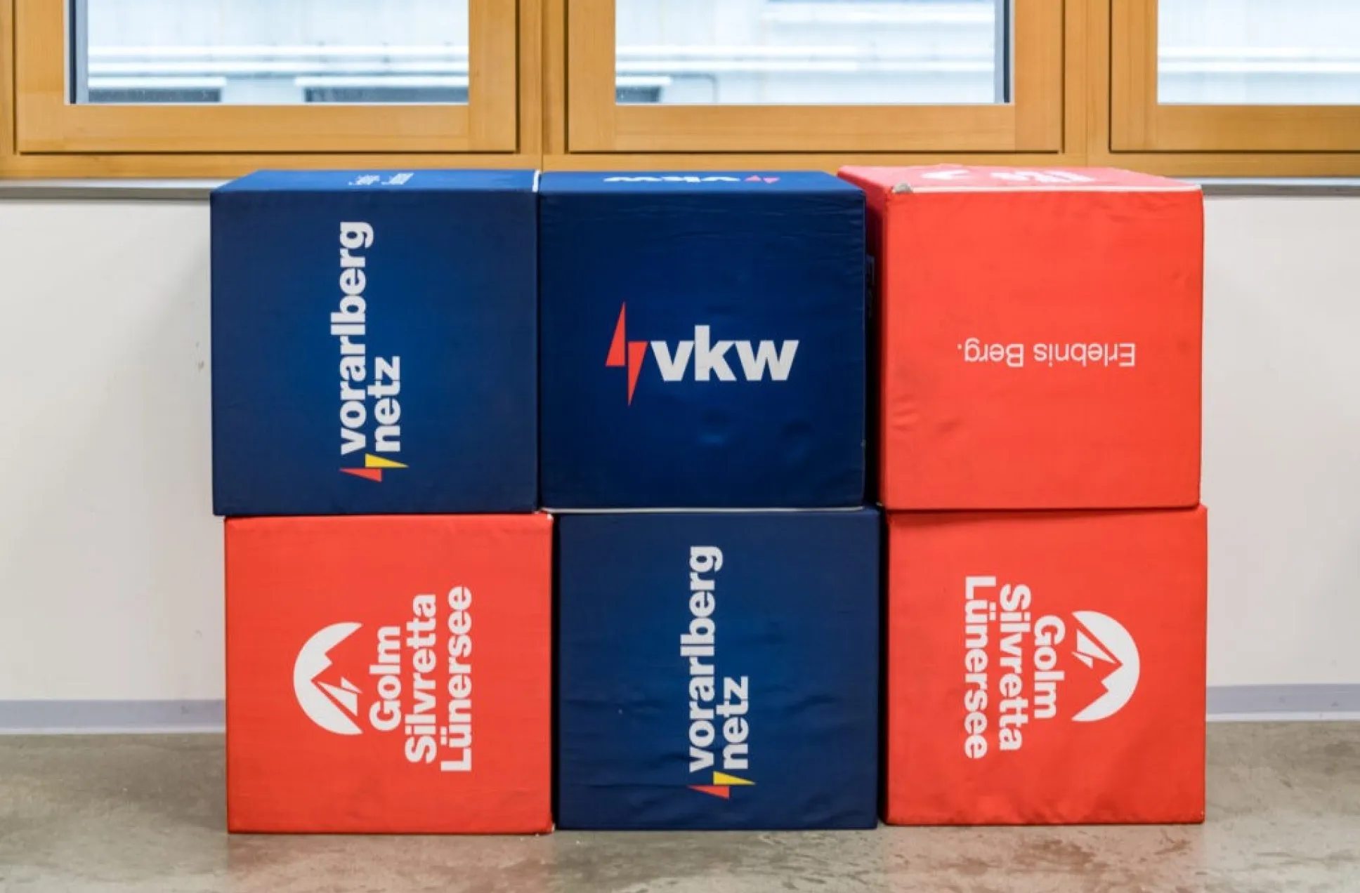 Logowürfel der VKW mit allen Marken