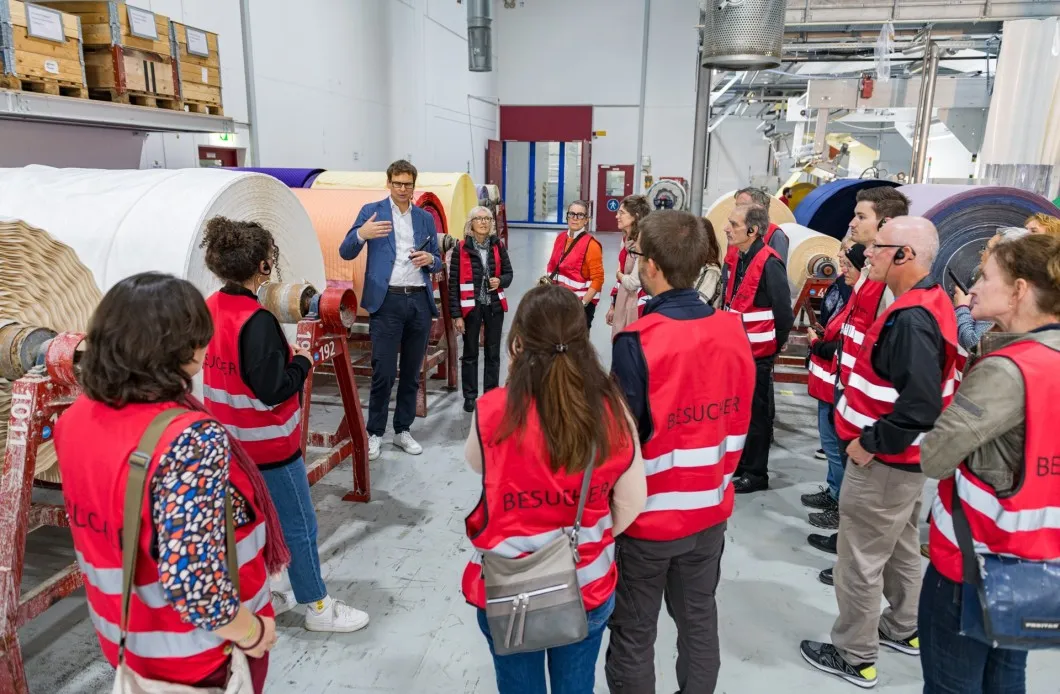 Führung bei Getzner Textil durch die Werkshallen