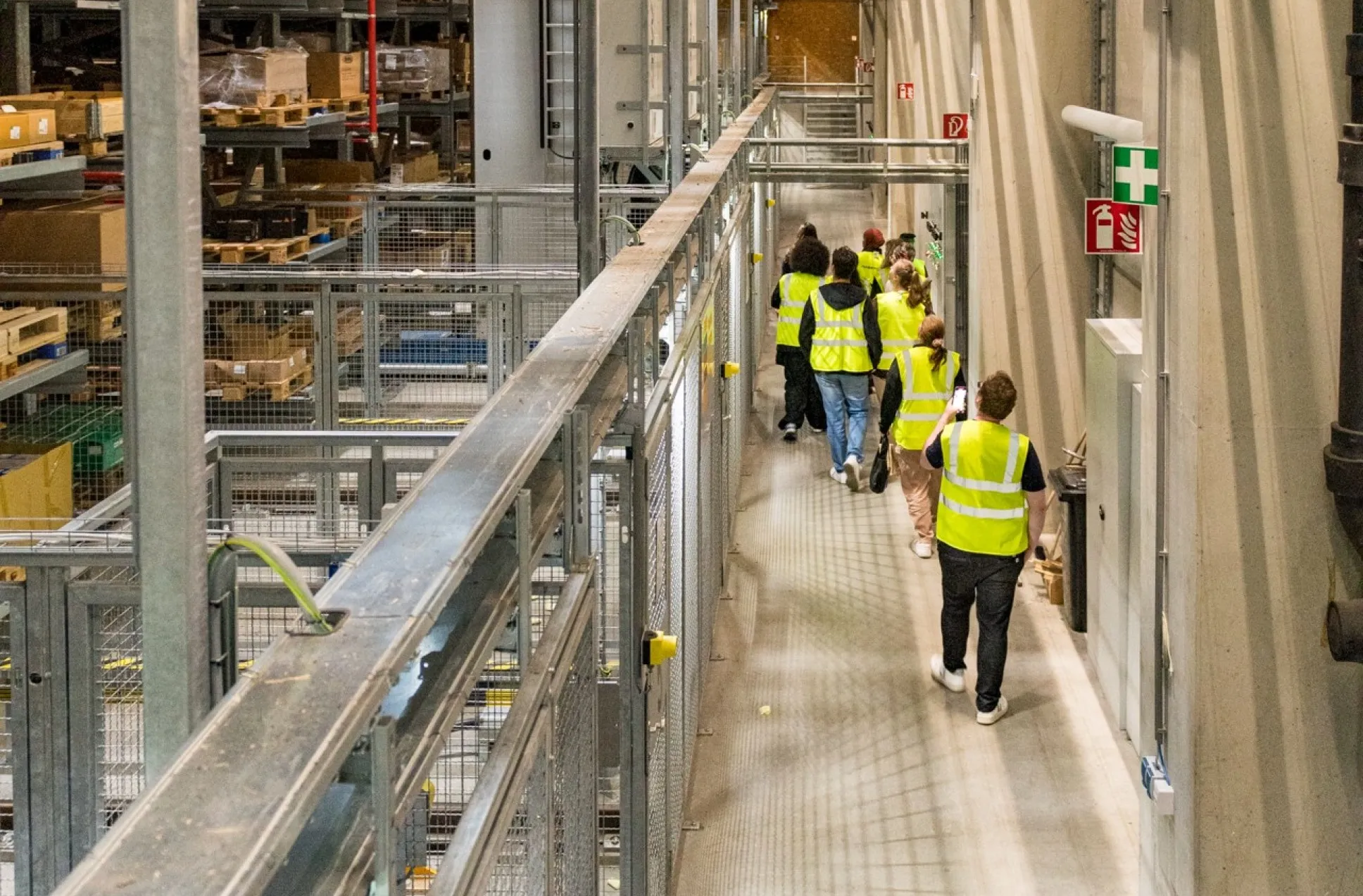 Exkursion durch das Hochregallager von Haberkorn