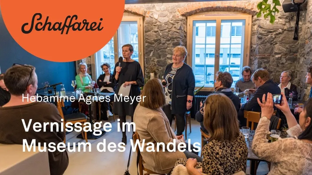 Hebamme Agnes Meyer im Museum des Wandels