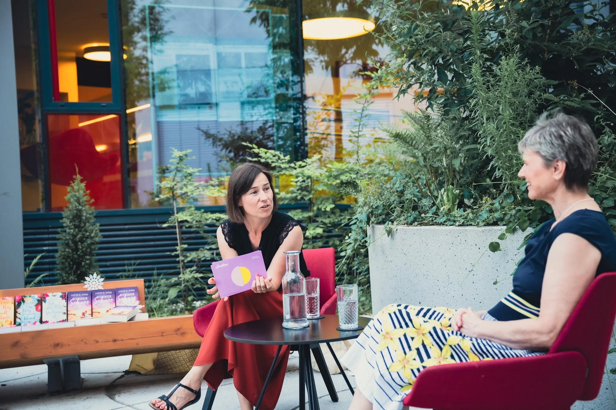 Arbeitslebensgeschichte mit Reingard Wöss und Moderatorin Carmen Jurkovic Burtscher