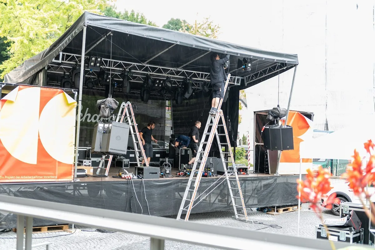 Aufbau der Schaffarei Bühne