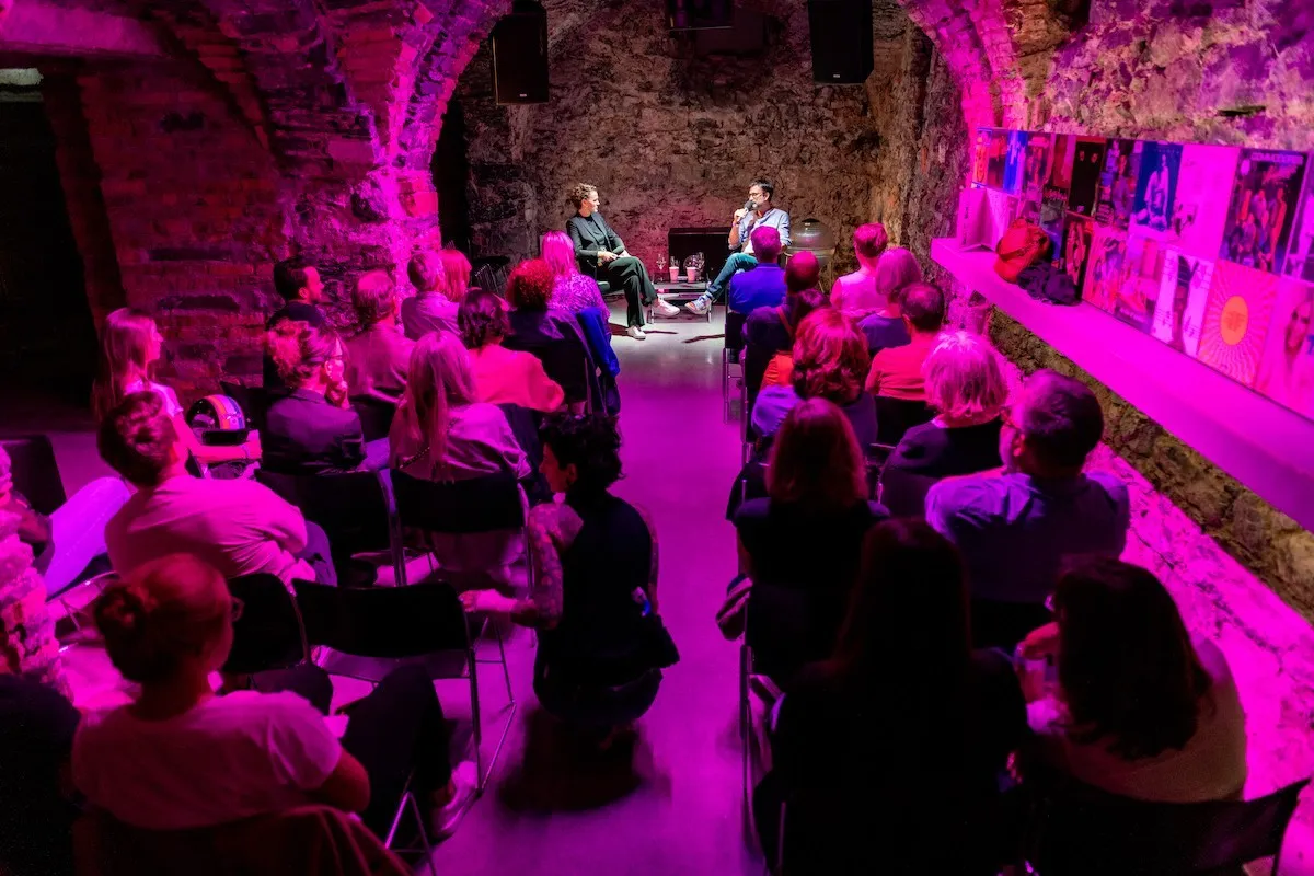 Arbeitslebensgeschichte mit Cornel Hess im vollen Keller des Schaffarei Hauses