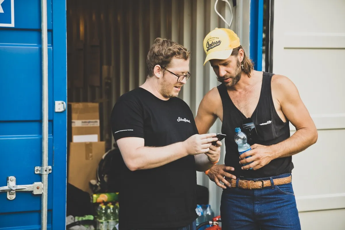 Prinz Grizzley mit Schaffarei Mitarbeiter