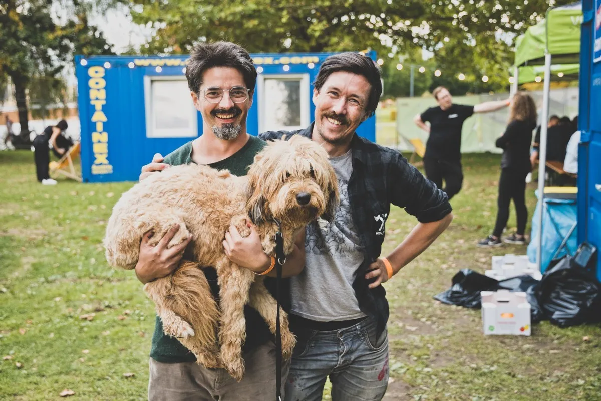 Ludschi und Hacki mit Hund