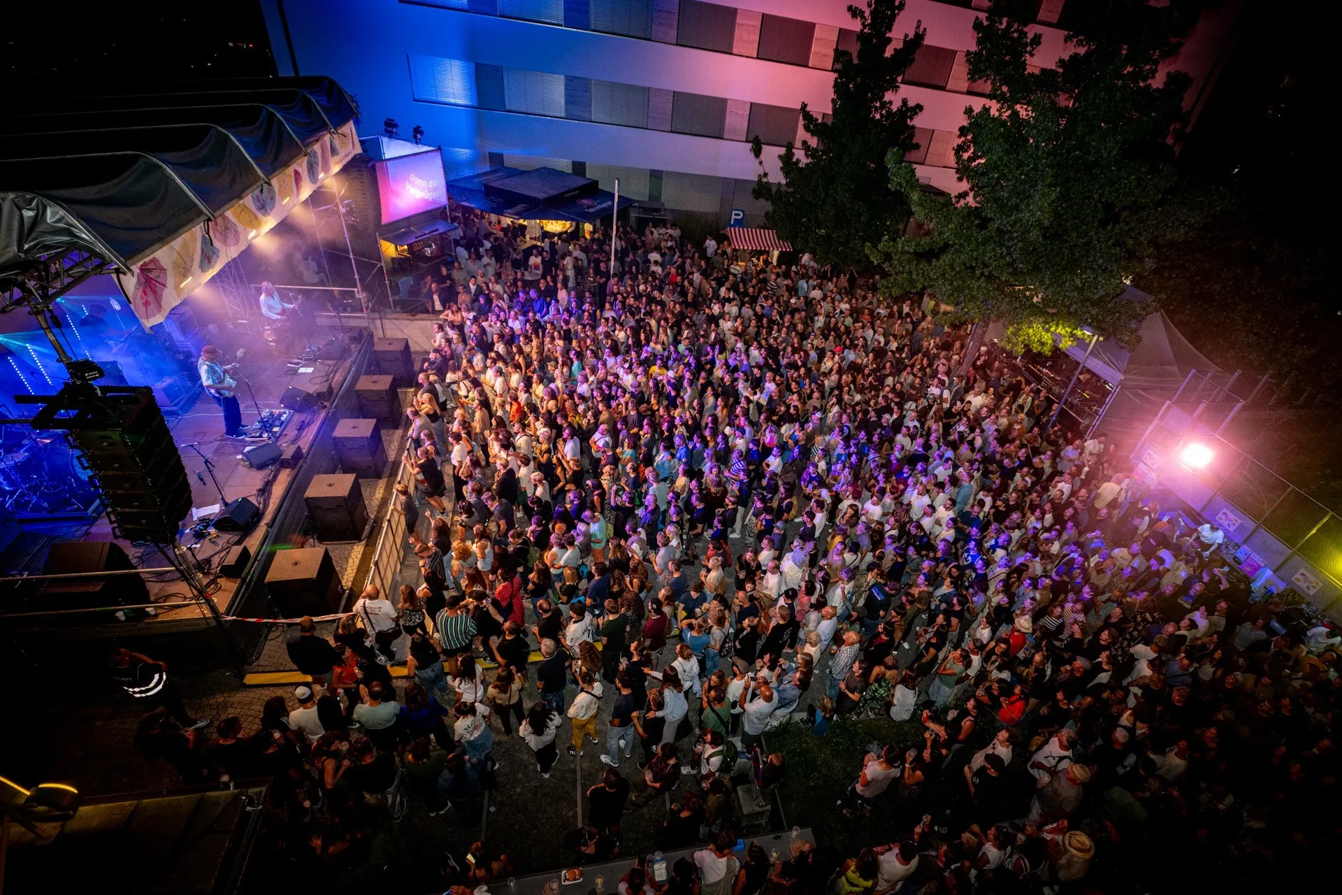 Publikum beim Schaffarei Festival 2024