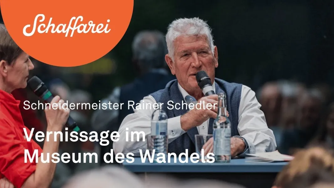 Schneidermeister Rainer Schedler im Museum des Wandels