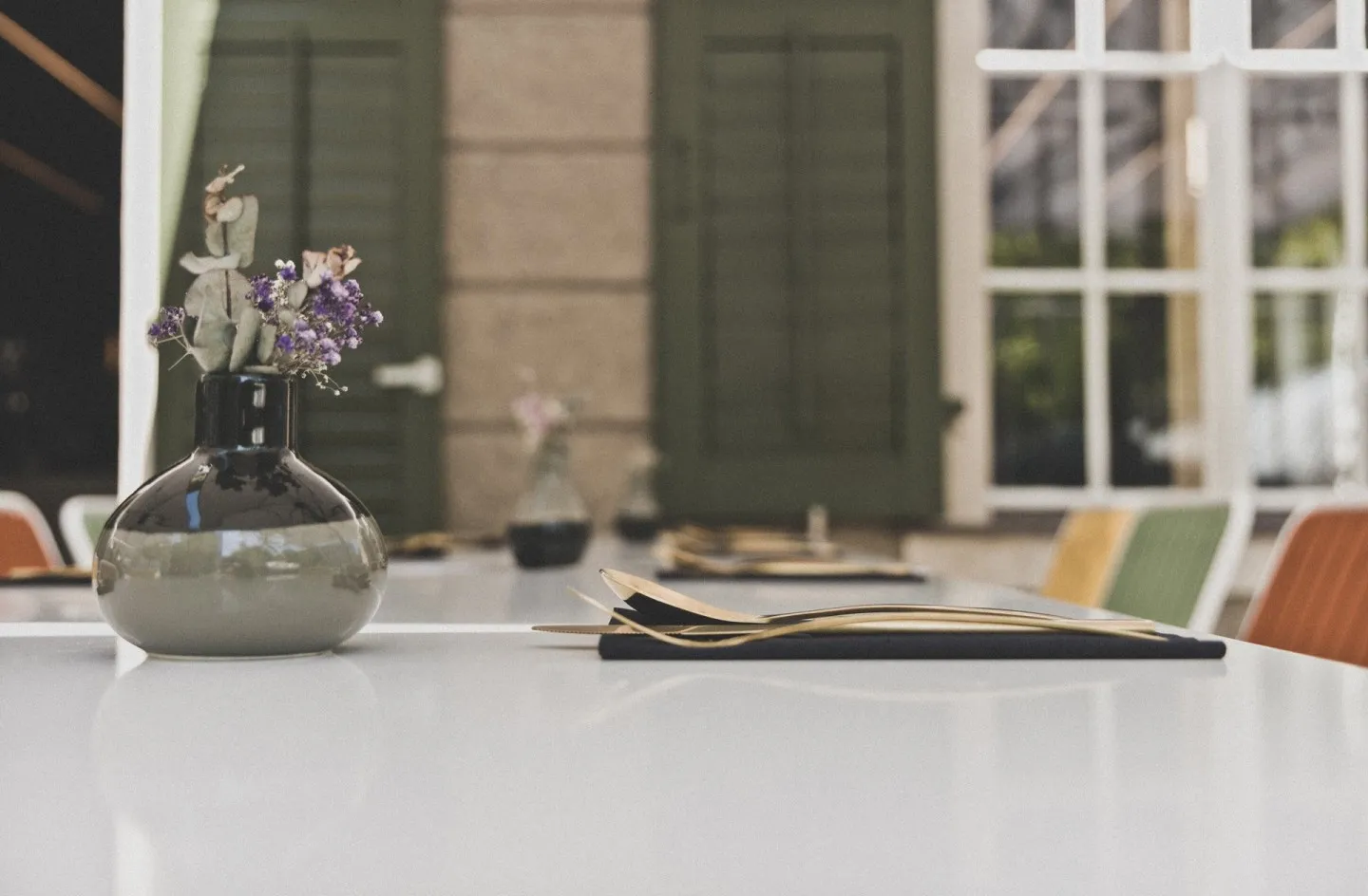 Terasse Hunger und Durst gedeckter Tisch